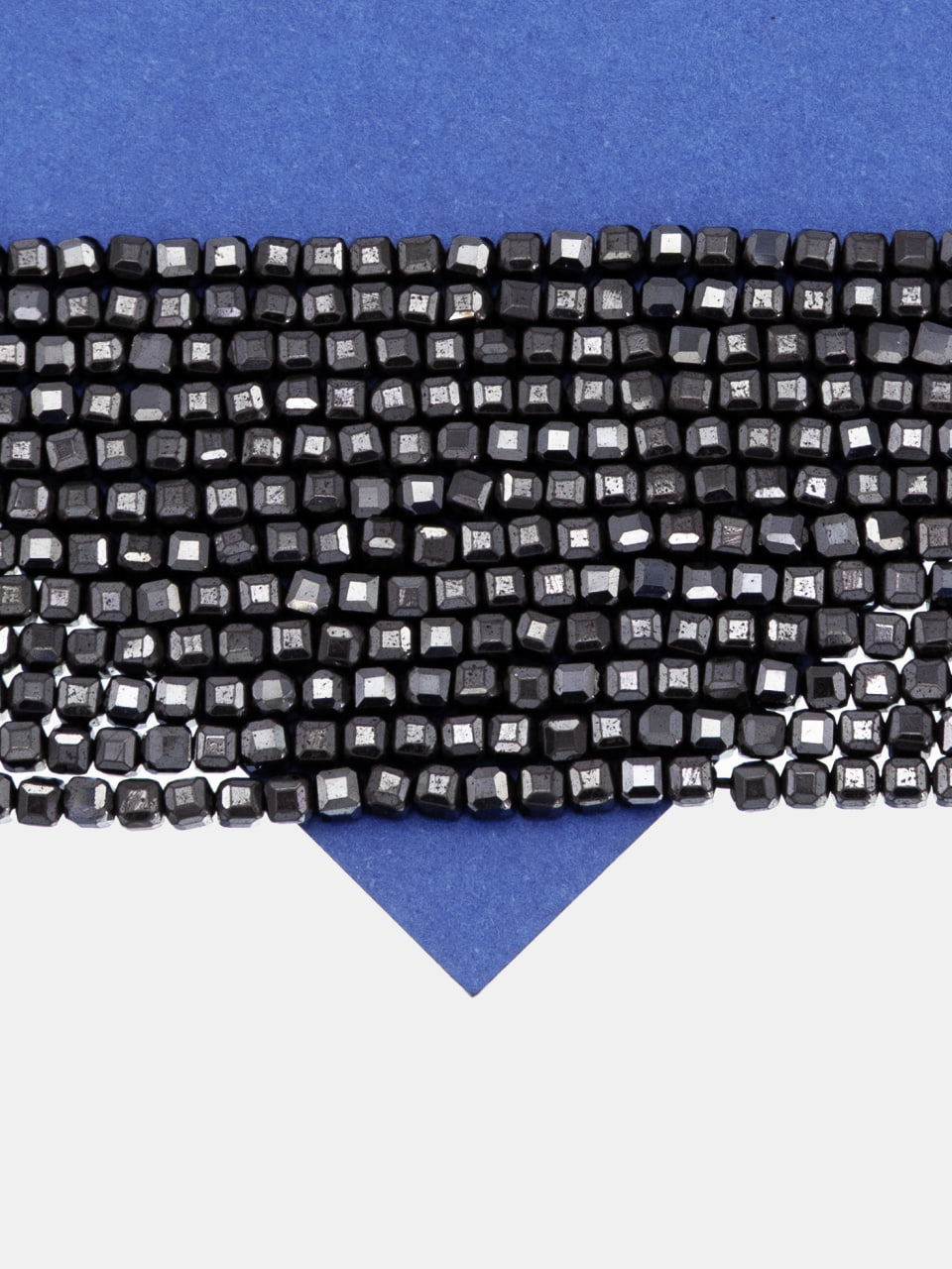 Гематин гематит бусины квадратные, куб, 3мм, черный, нить, ГТ023