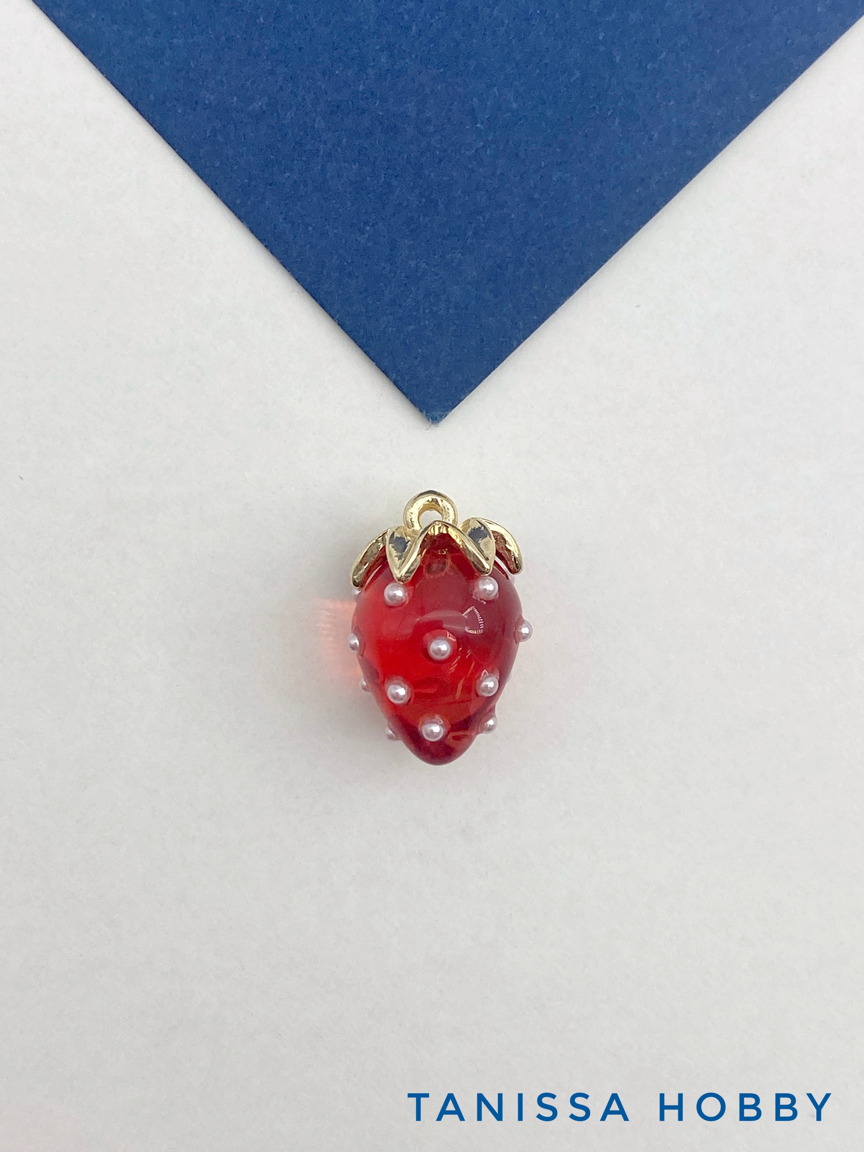 Подвеска ягода клубника, красный, 15х11мм, позолота, Ю915