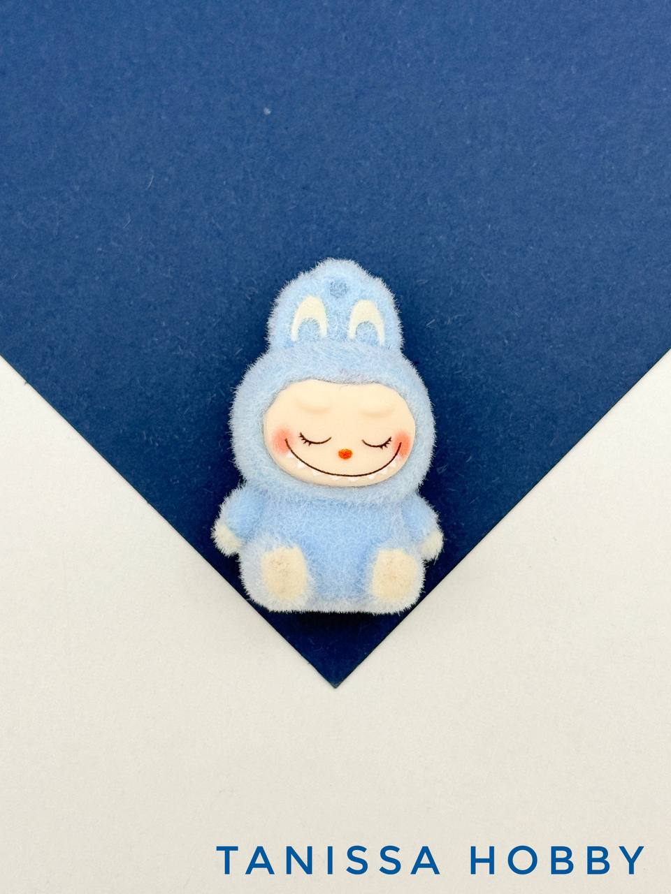 Подвеска плюшевая игрушка зайчик, 40х25мм, голубой, пластик, П272