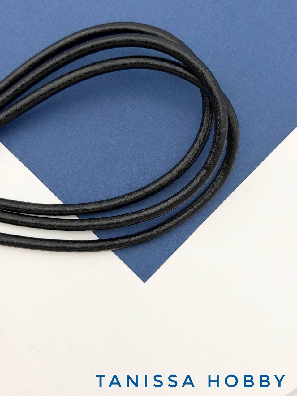 Шнур кожаный круглый 5мм, черный, метр, Ш061