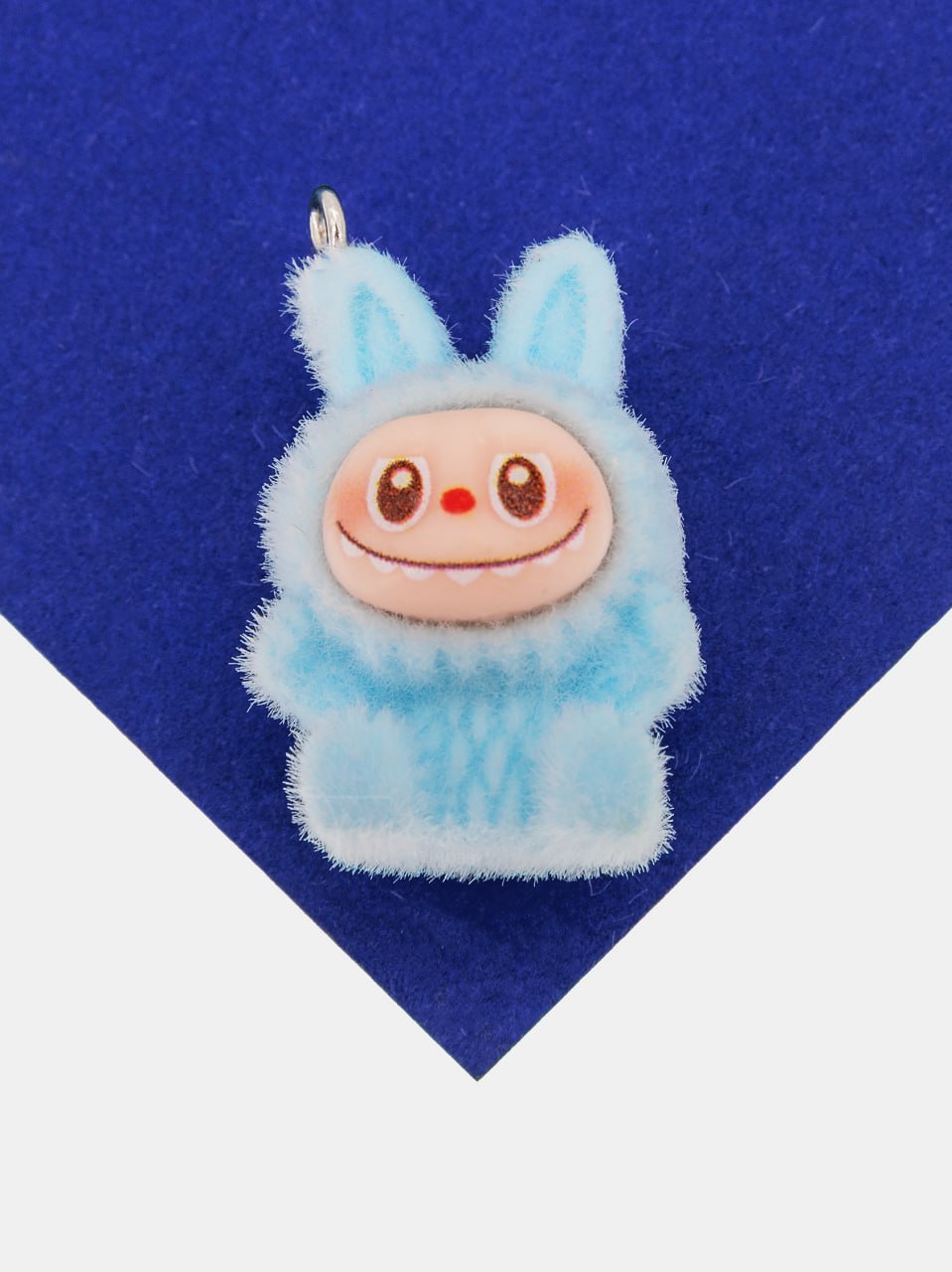 Подвеска плюшевая игрушка зайчик, 30х20мм, голубой, пластик, П312
