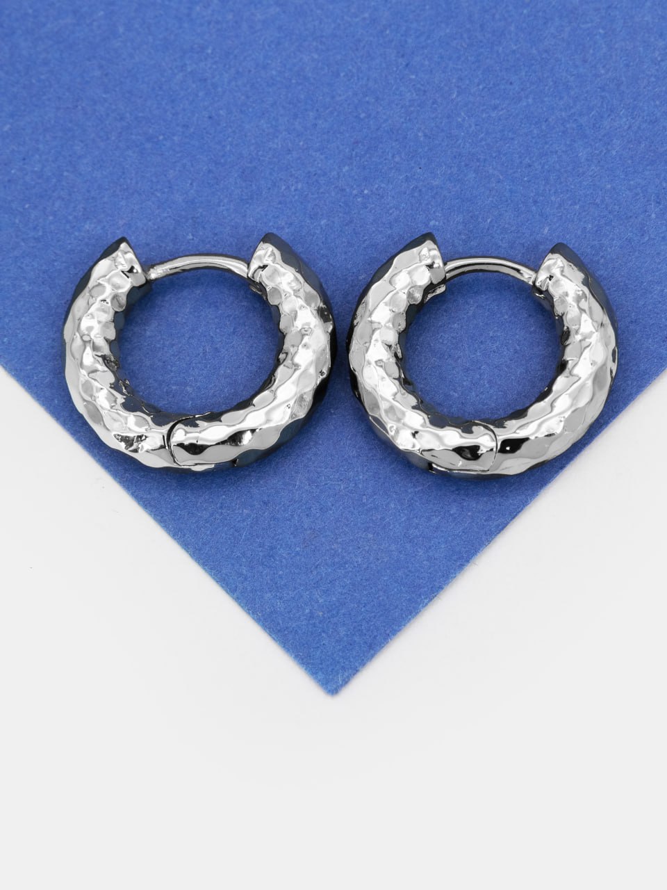 Швензы конго кольца, принт змея, мятый металл, 20мм, родий, 937