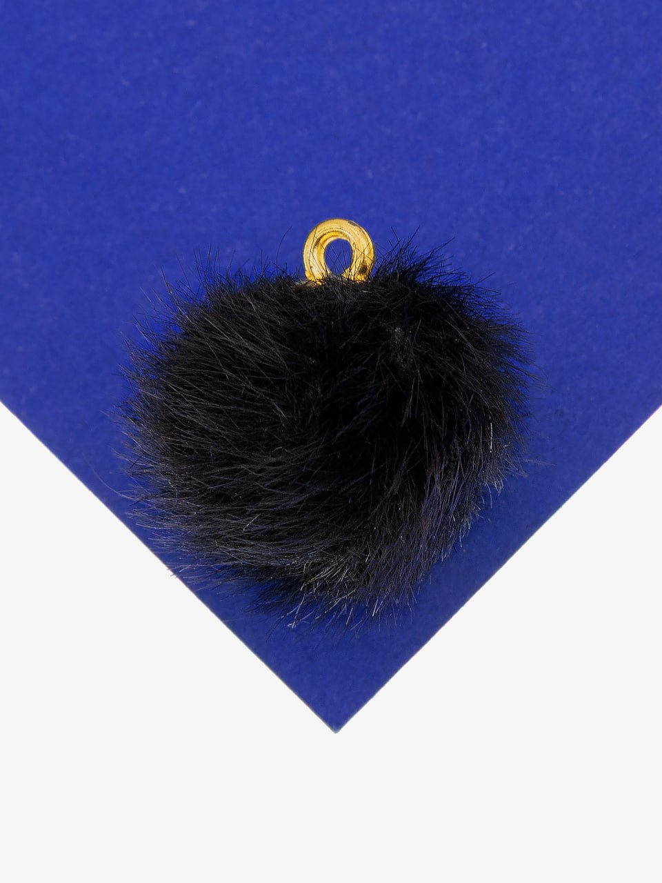 Подвеска шарик пушистик, черный мех, позолота, П309