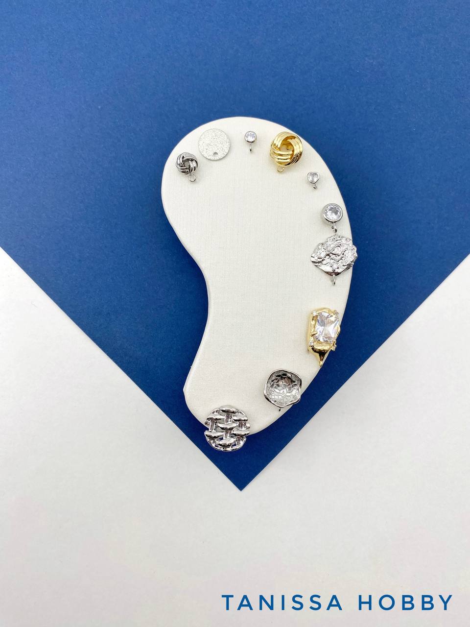 Магнитная подставка, дисплей под серьги и пусеты, ухо, Ц062