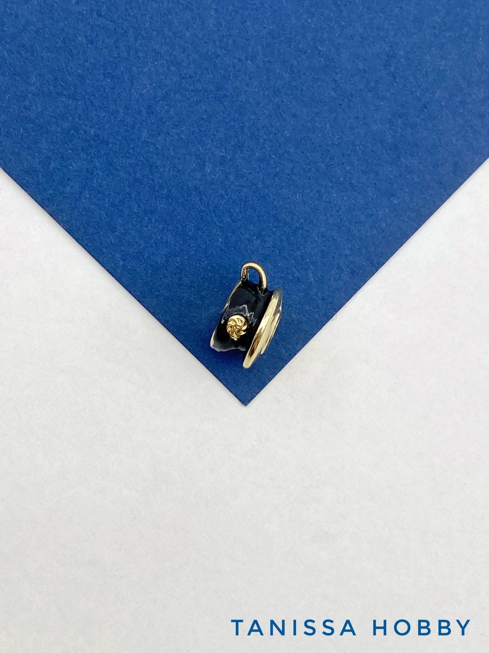 Подвеска чашка чая, кофе, посуда, черная эмаль, 13х7мм, позолота, Д211