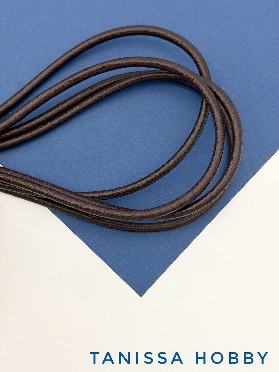 Шнур кожаный круглый 5мм, коричневый, метр, Ш060
