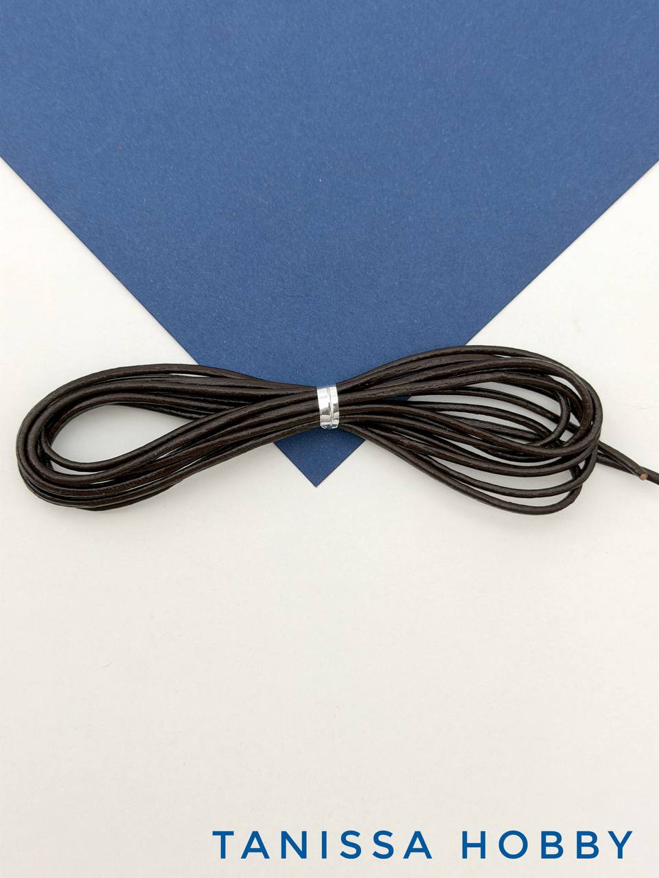 Шнур кожаный круглый 2мм, коричневый, 2 метра, Ш064