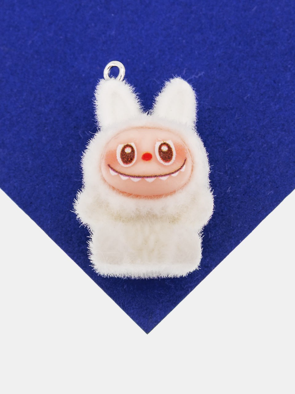 Подвеска плюшевая игрушка зайчик, 30х20мм, белый, пластик, П310