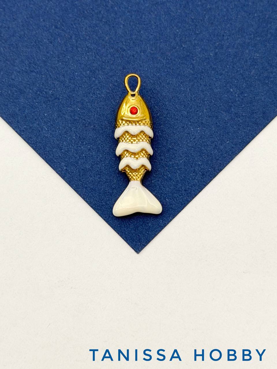 Подвеска рыба, белая эмаль, сталь, позолота, Ш509