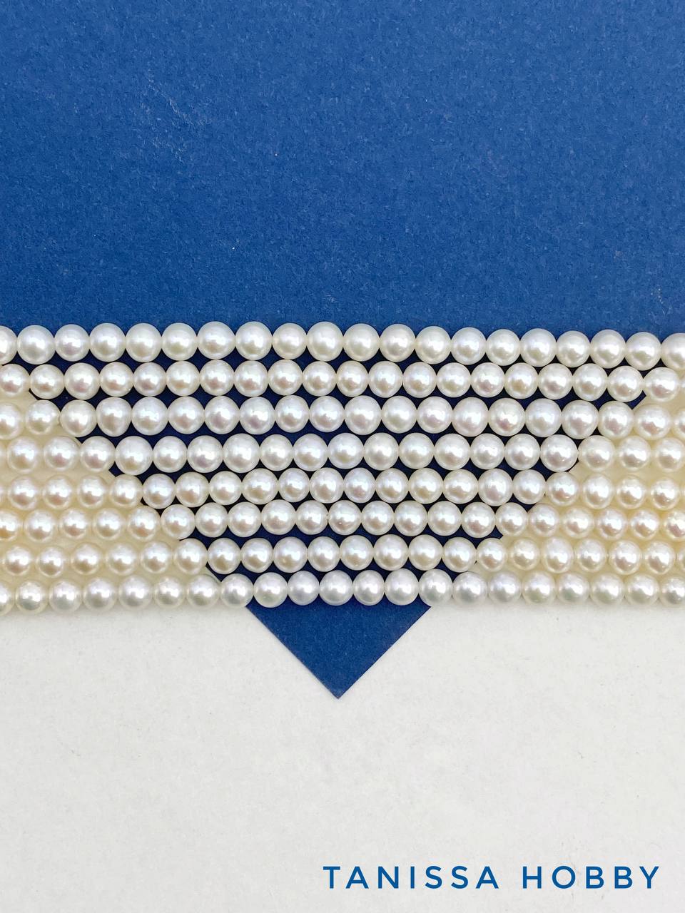 Жемчуг натуральный культивированный, круглый, 4мм, ААА, нить, Ж096