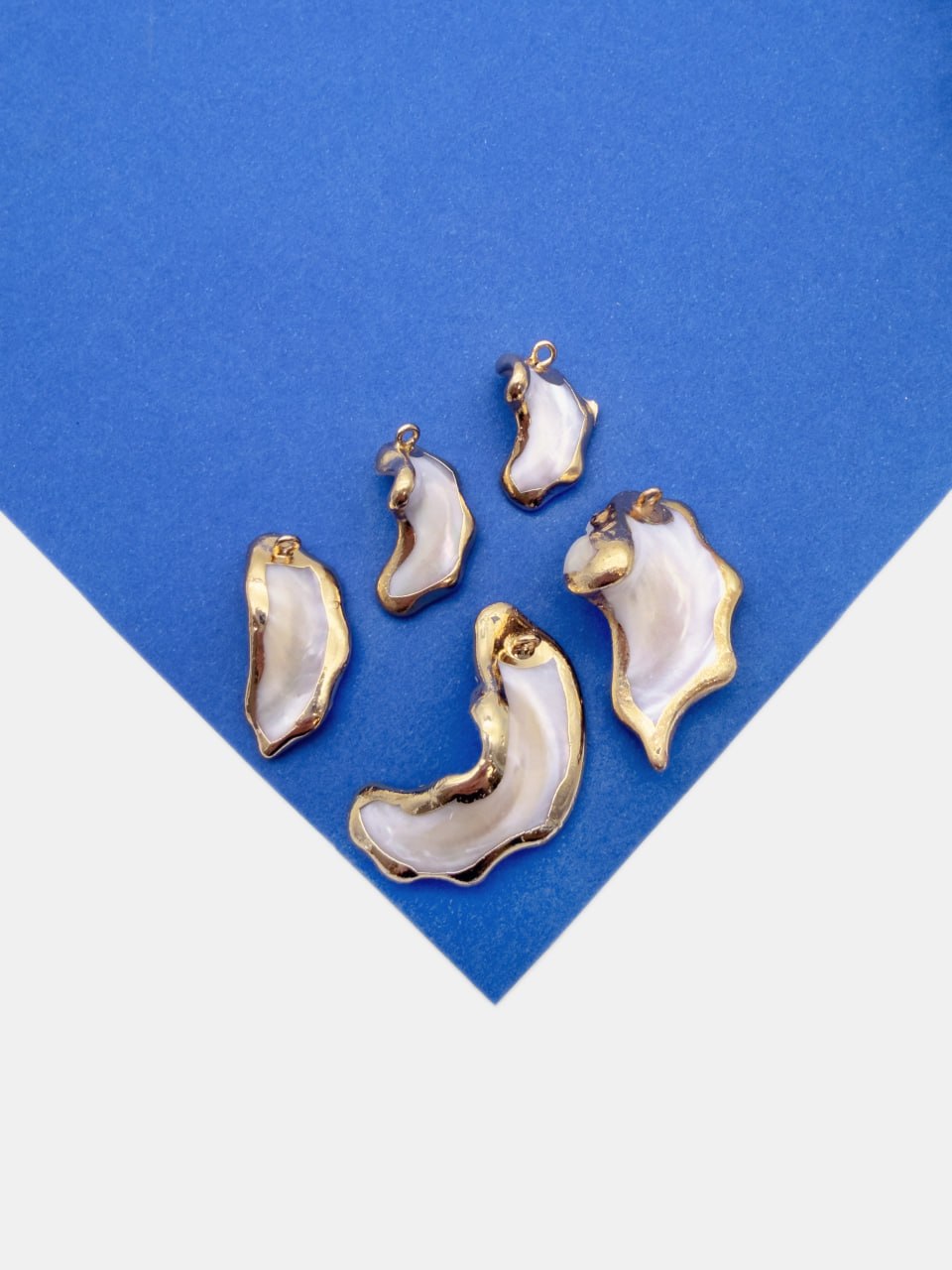 Подвеска ракушка перламутр в обрамлении, 21-34мм, позолота, ПМ220