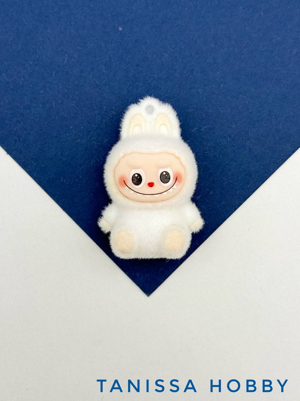 Подвеска плюшевая игрушка зайчик, 40х25мм, белый, пластик, П271