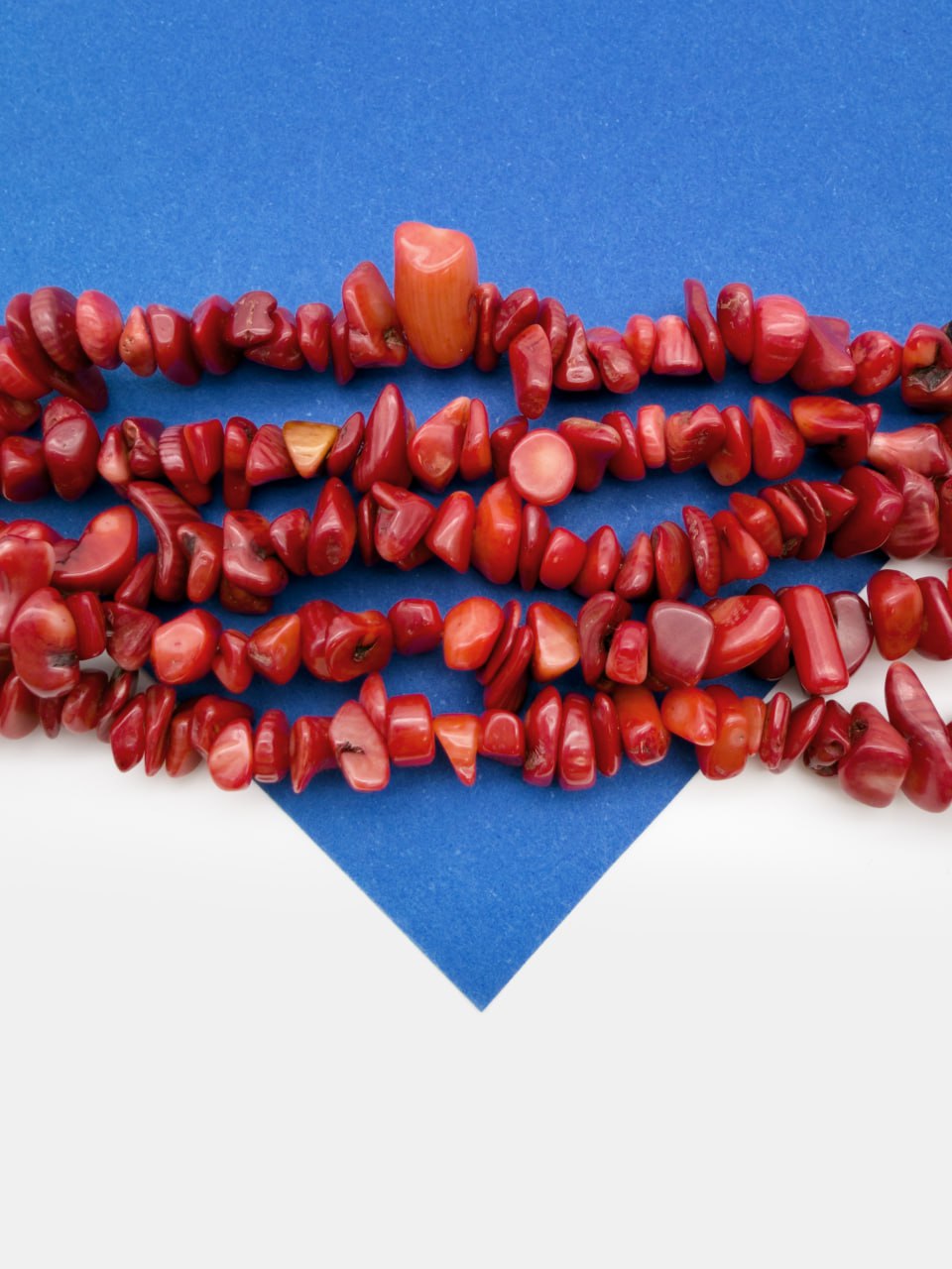 Перламутр тонированный "коралл", крошка, галтовка 5-12мм, 1/2 нити (40см), ПМ209