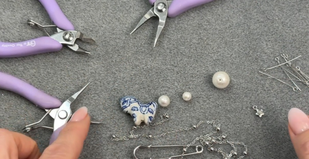 Фурнитура для создания булавки