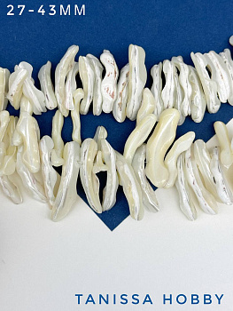 Перламутр бусины фриформ, галтовка, 27-43мм, 1/2 нити, ПМ143