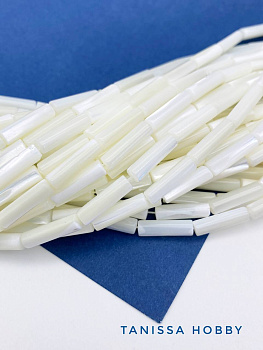 Перламутр бусины трубочки, белый, 13мм, 1/2 нити, ПМ031