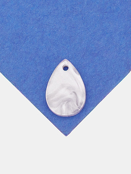 Подвеска лепесток капля, акрил, белый, П163