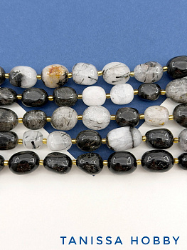 Турмалиновый кварц, галтовка, 13-16мм, 1/2 нити (19см), Б179