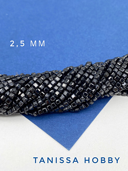 Шпинель синтетическая, квадрат, черная 2,5 мм, нить. Б294