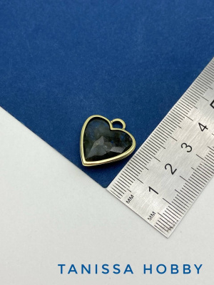 8brd1xJkT9.jpg