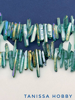 Тонированный кварц, бирюзовый, кристалл 14-30мм, штука, Б039