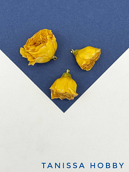 Подвеска цветок, бутон, роза в смоле, желтый, позолота, ЦВ019