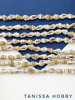 Бусины ракушка, бежевый, 10х7мм, нить 120см, ПМ116