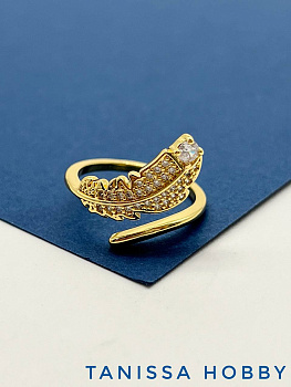 Кольцо безразмерное, перо, позолота, У077