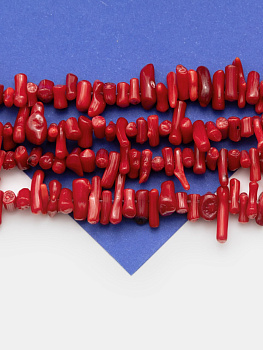 Коралловые бусины коралл иголки, галтовка, красный, 5-13мм, 1/2 нити, ПМ208