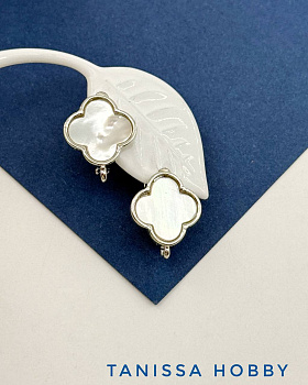 Швензы клевер перламутр, английский замок, Категория В, родий, 501