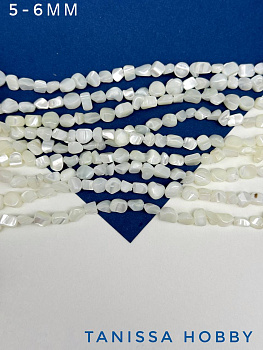 Перламутр бусины галтовка, 5-6мм, нить, ПМ123