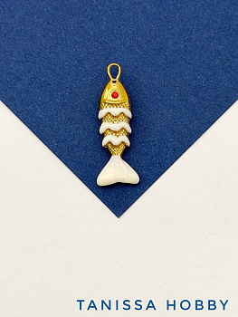 Подвеска рыба, белая эмаль, сталь, позолота, Ш509