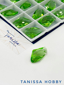 Подвеска кристалл Galactic, Peridot, 19мм, Tanissa Crystals, СТ388