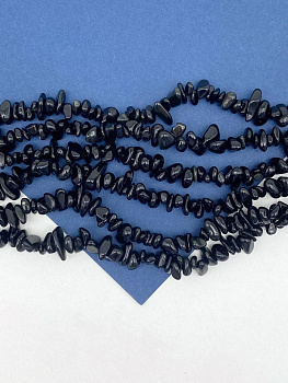 Черный агат, крошка, галтовка 5-12мм, 1/2 нити (37см), Б347