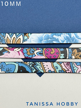 Шнур кожаный плоский 10мм синий розовый узор, 115см, Ш033